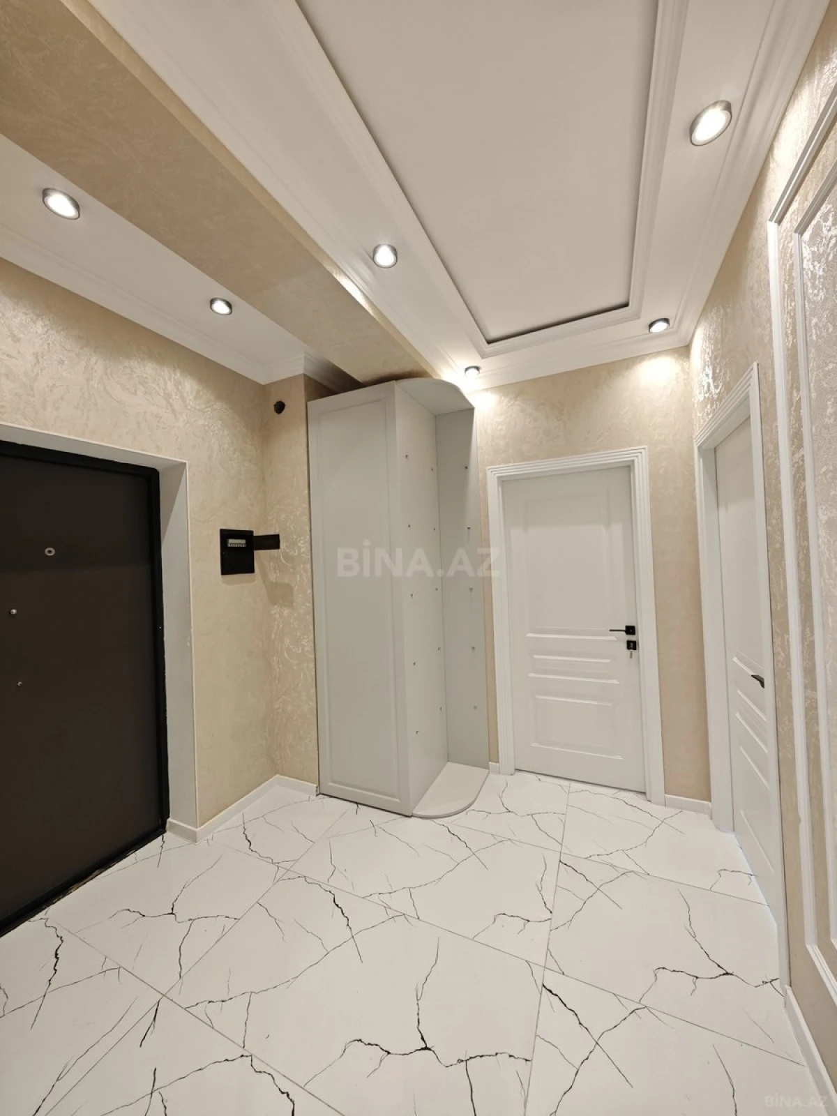 Satılır 2 otaqlı mənzil 75 m²
