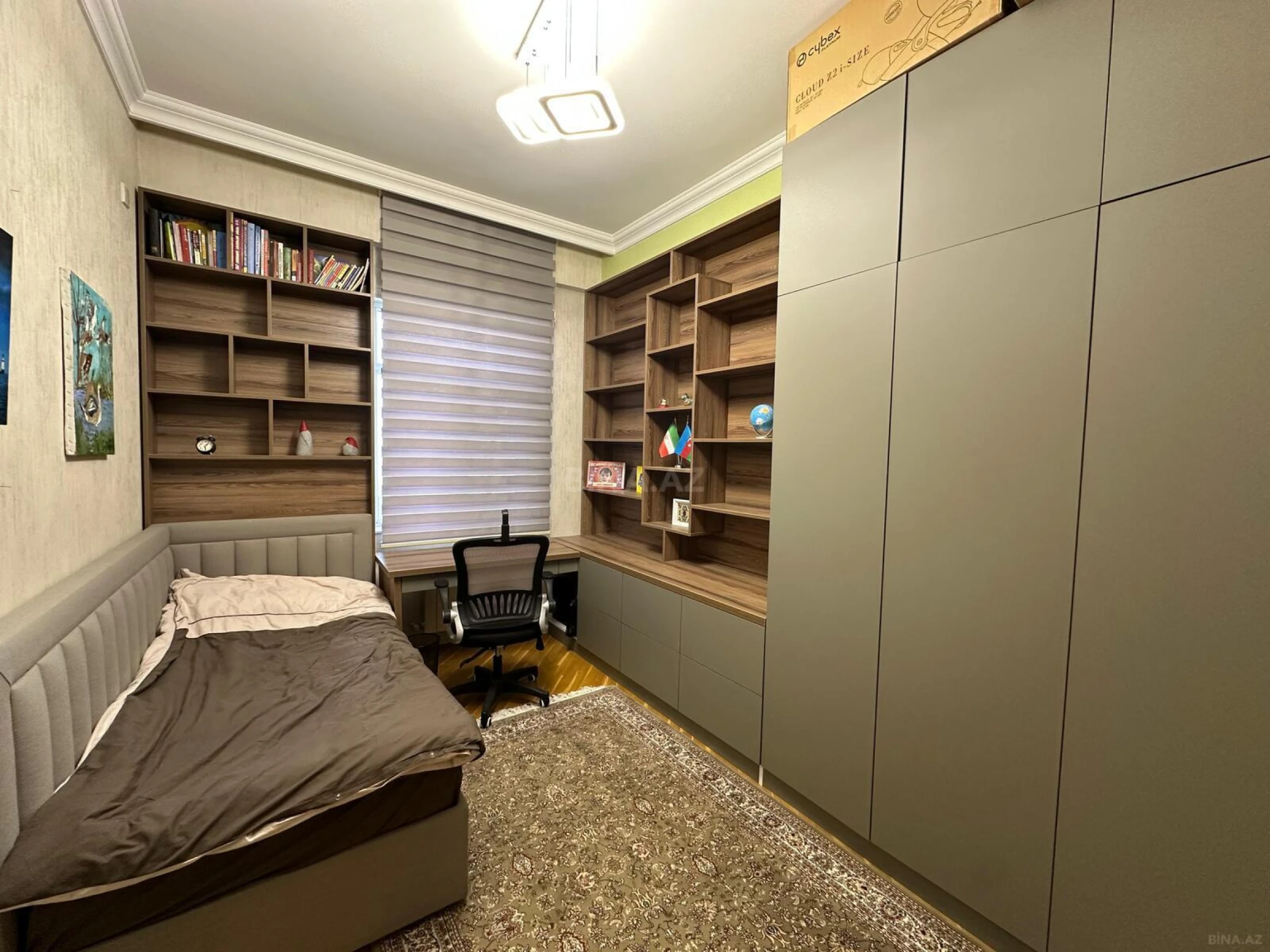 Satılır 4 otaqlı mənzil 135 m²