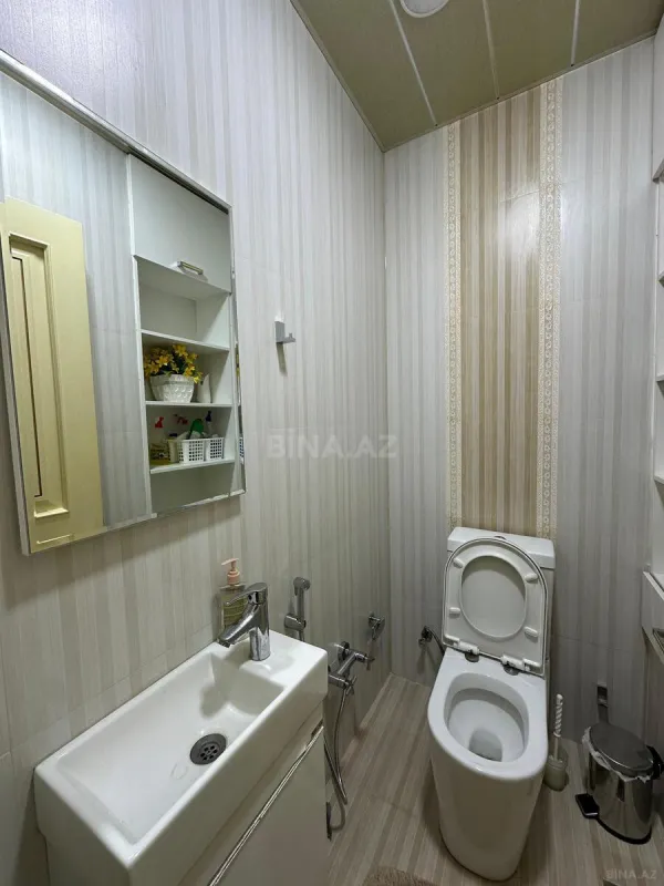 Satılır 4 otaqlı mənzil 135 m²