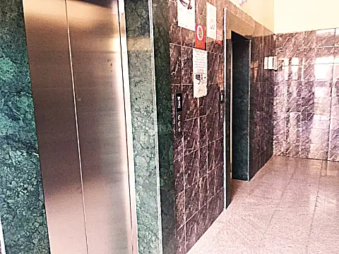 Satılır 1 otaqlı mənzil 71 m²