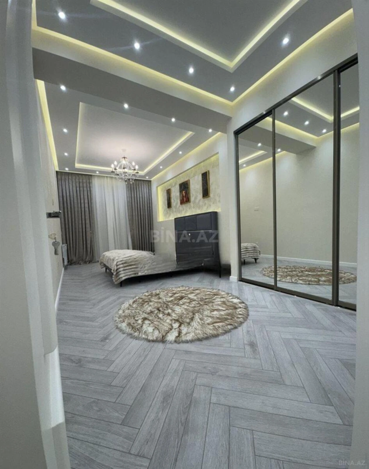 Satılır 3 otaqlı mənzil 99 m²