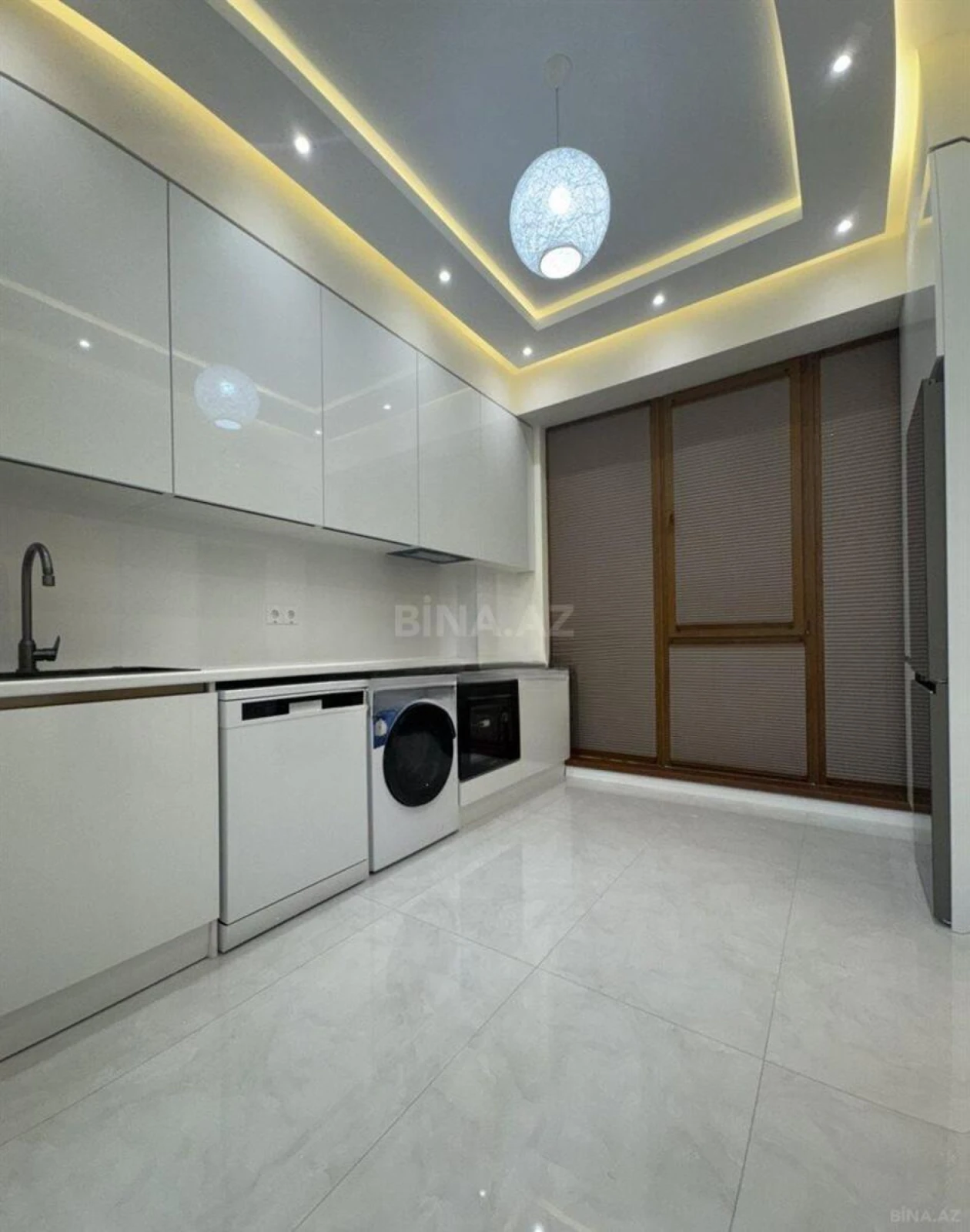 Satılır 3 otaqlı mənzil 99 m²