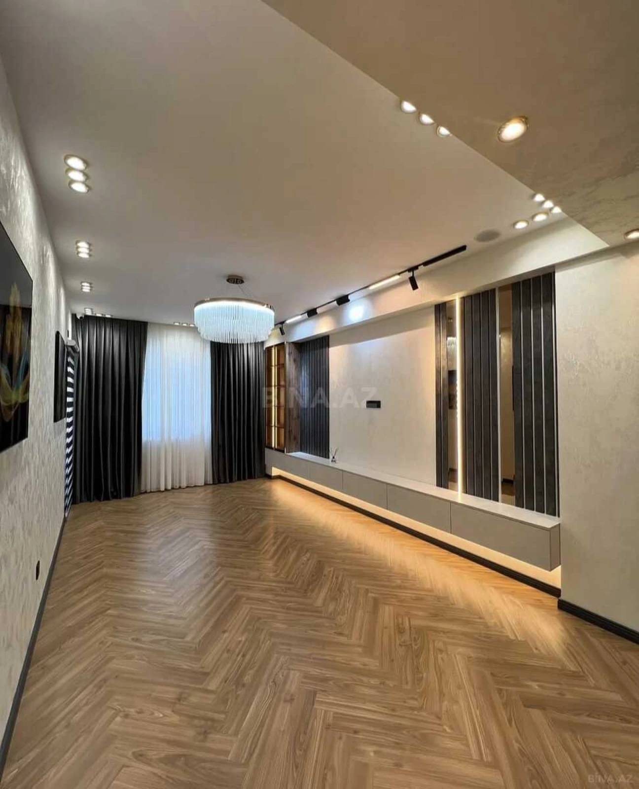 Satılır 3 otaqlı mənzil 134 m²