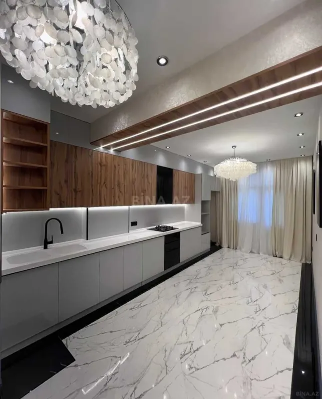 Satılır 3 otaqlı mənzil 134 m²