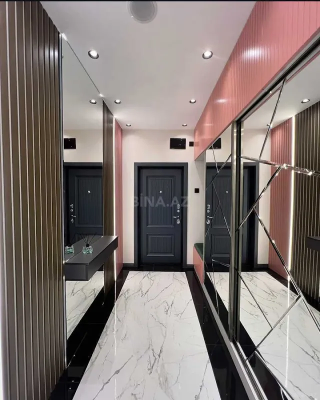 Satılır 3 otaqlı mənzil 134 m²