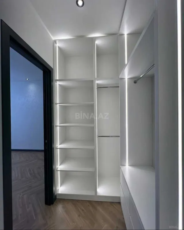 Satılır 3 otaqlı mənzil 134 m²