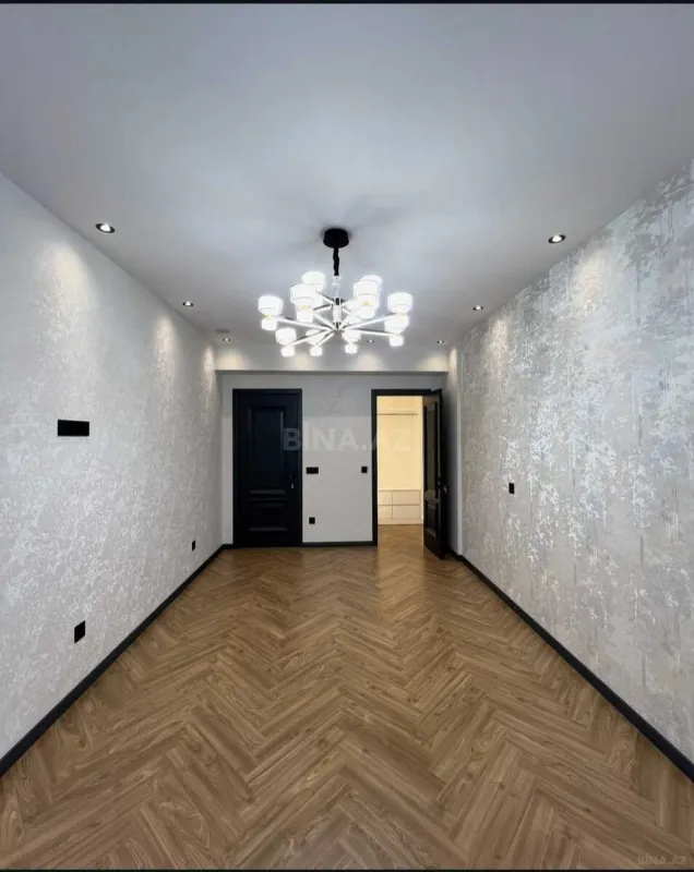 Satılır 3 otaqlı mənzil 134 m²