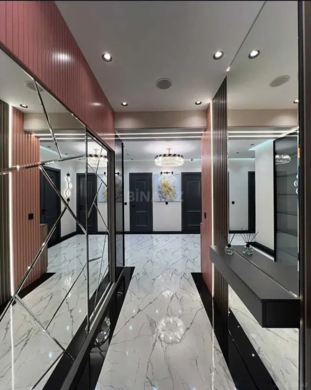 Satılır 3 otaqlı mənzil 134 m²