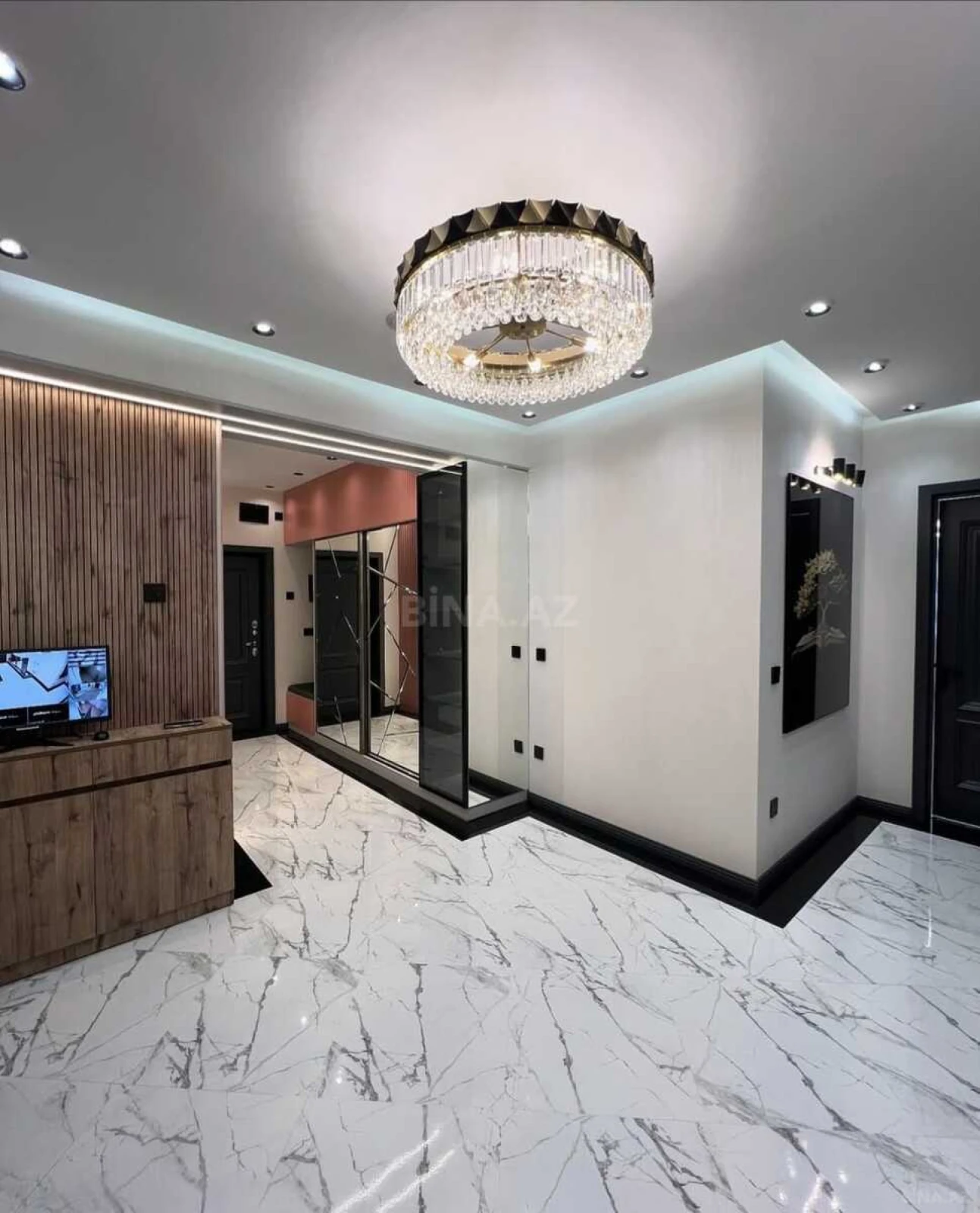 Satılır 3 otaqlı mənzil 134 m²