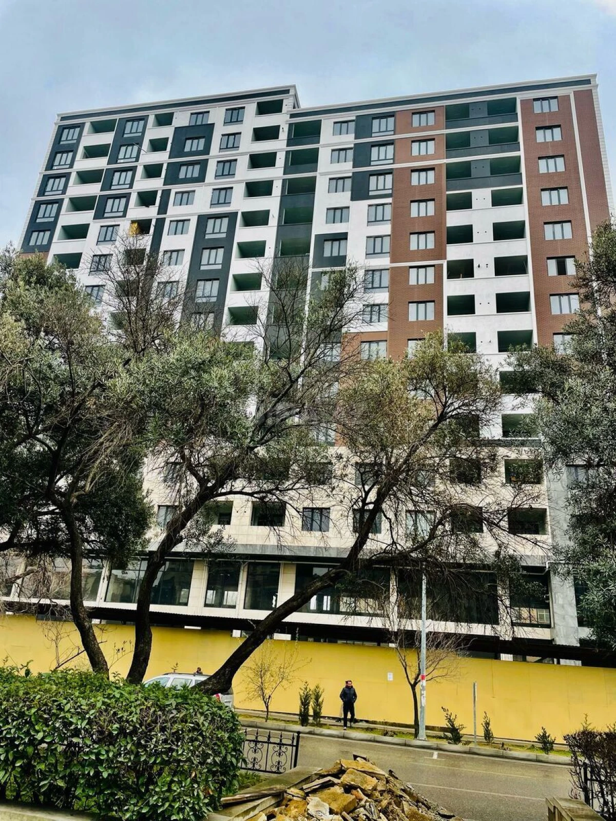 Satılır 3 otaqlı mənzil 84 m²