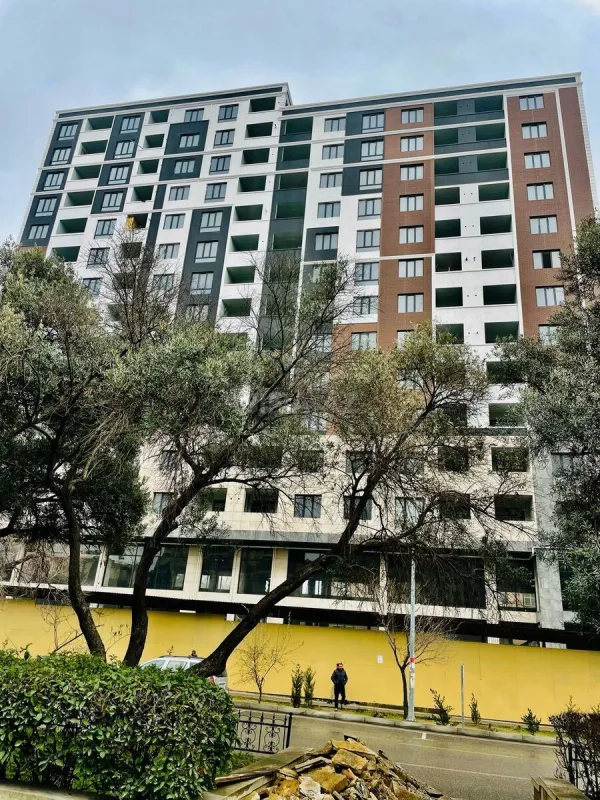Satılır 3 otaqlı mənzil 84 m²