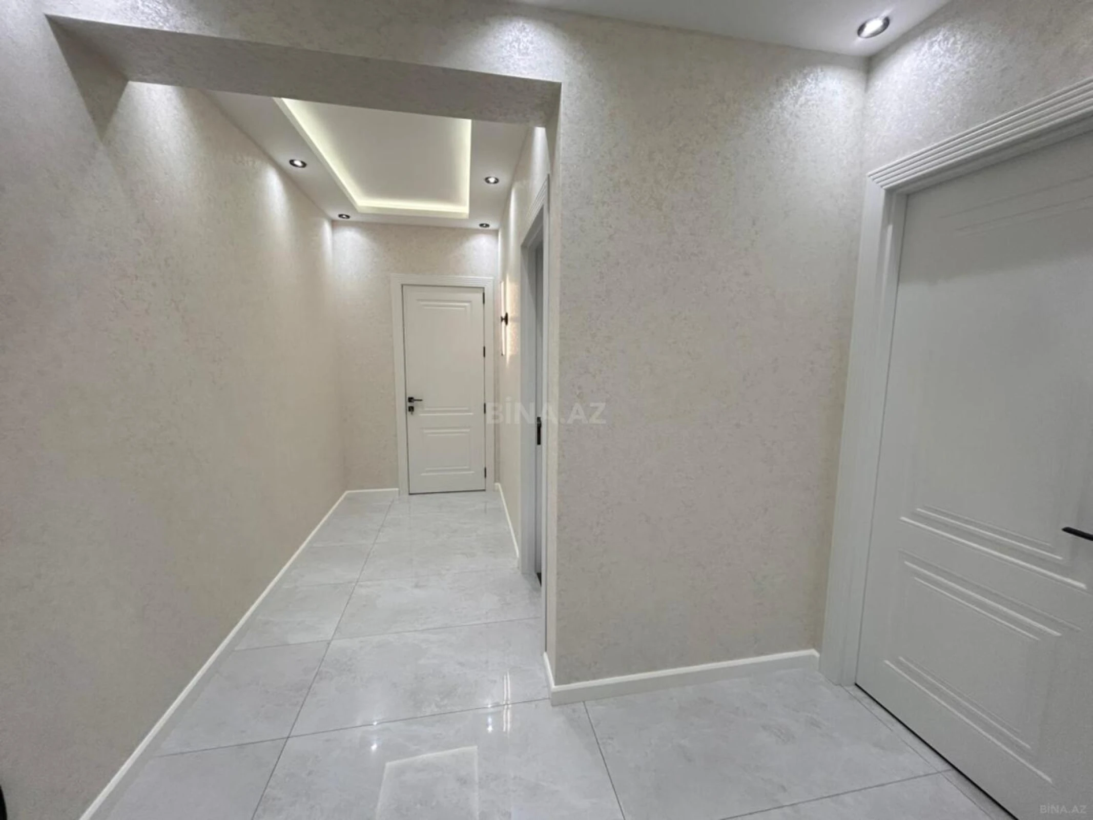 Satılır 3 otaqlı mənzil 84 m²