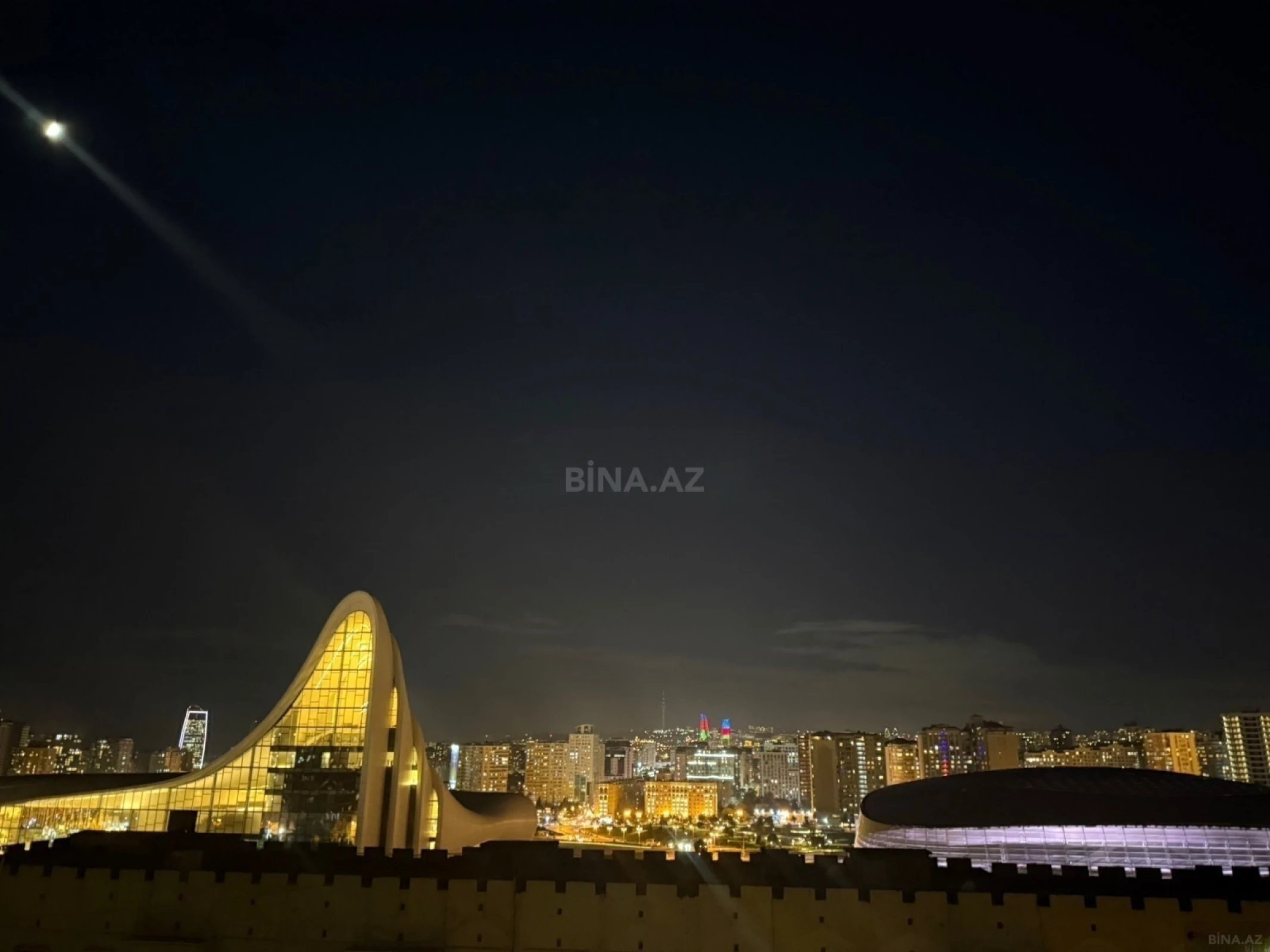 Satılır 3 otaqlı mənzil 150 m²