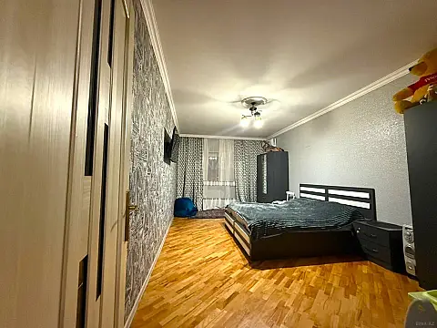 Satılır 3 otaqlı mənzil 150 m²