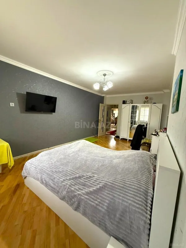 Satılır 3 otaqlı mənzil 150 m²
