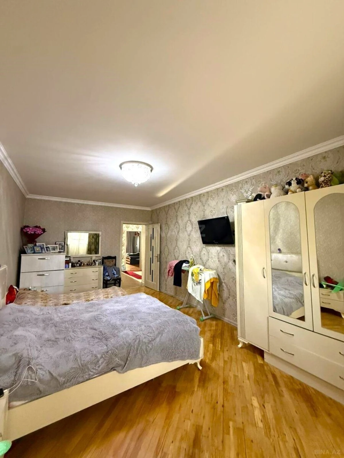 Satılır 3 otaqlı mənzil 150 m²