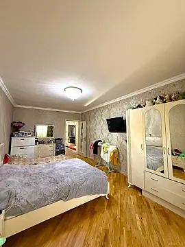 Satılır 3 otaqlı mənzil 150 m²