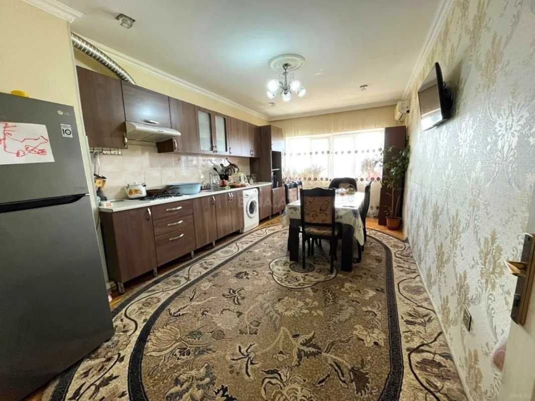 Satılır 3 otaqlı mənzil 150 m²