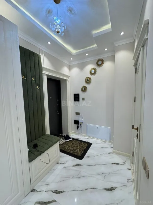 Satılır 4 otaqlı mənzil 132 m²