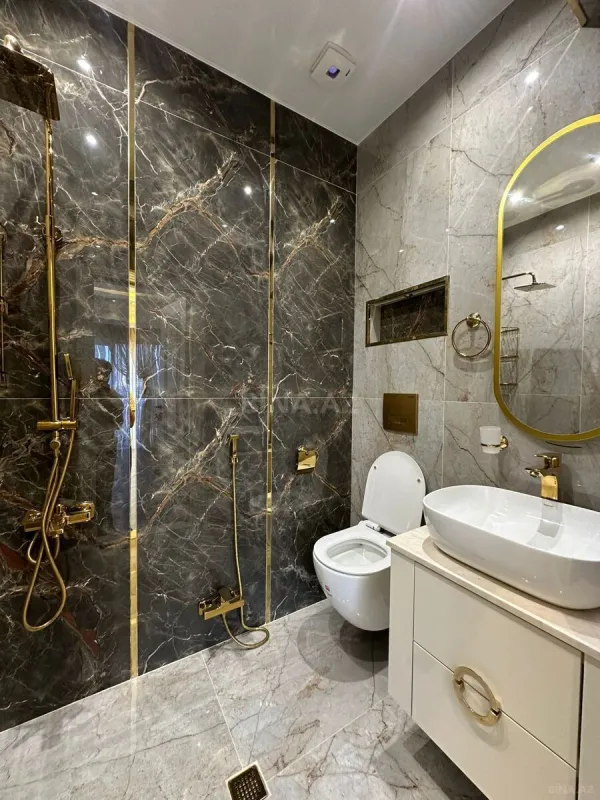 Satılır 4 otaqlı mənzil 132 m²