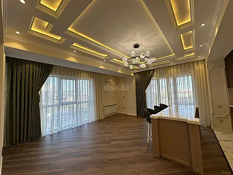 Satılır 4 otaqlı mənzil 132 m²