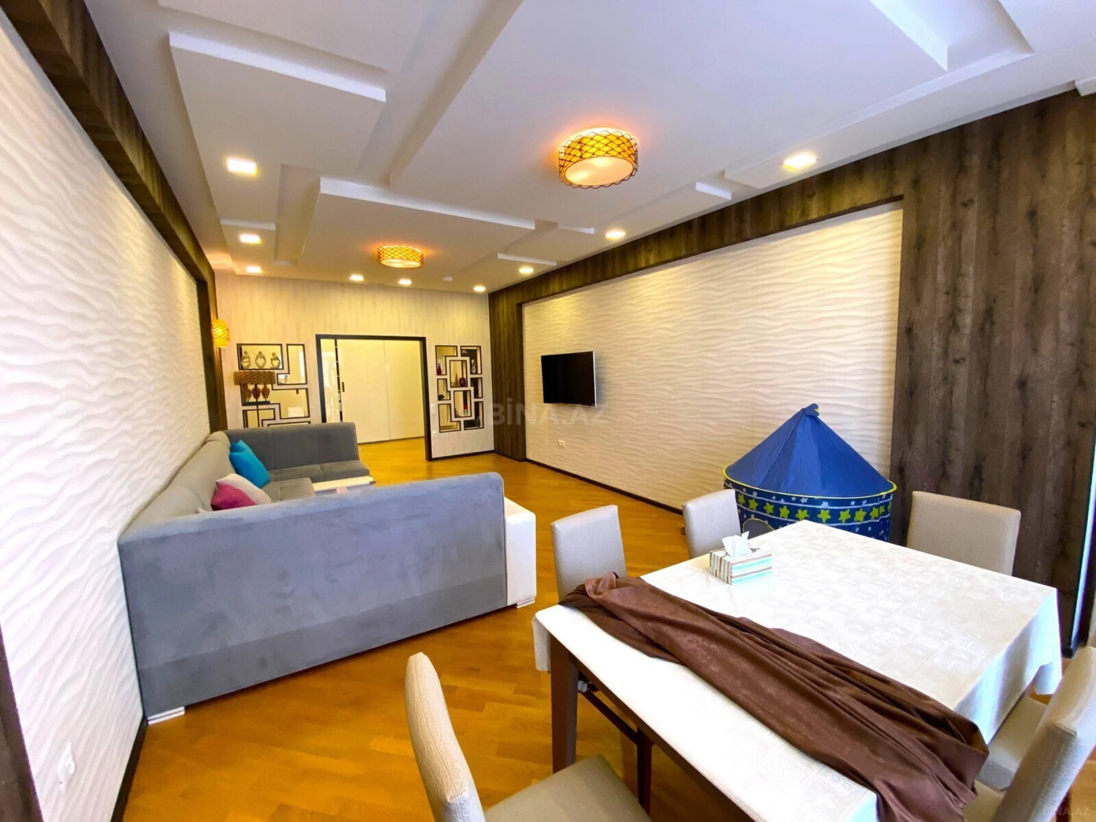 Satılır 3 otaqlı mənzil 160 m²