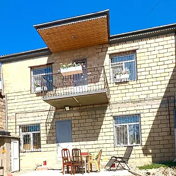 Satılır 6 otaqlı həyət evi 220 m²