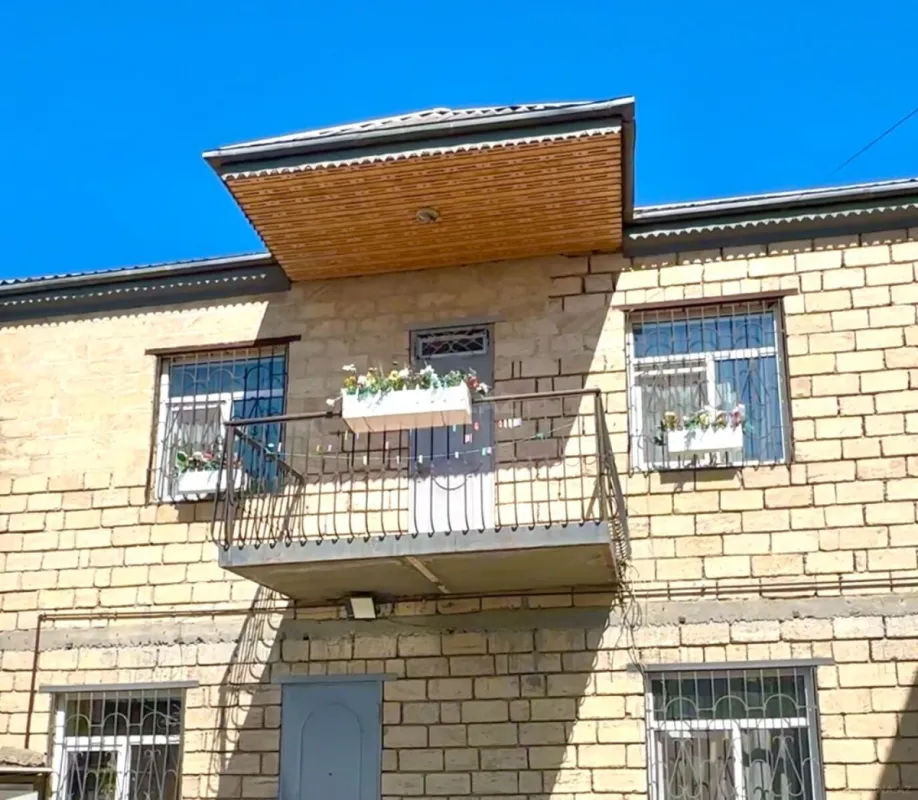 Satılır 6 otaqlı həyət evi 220 m²