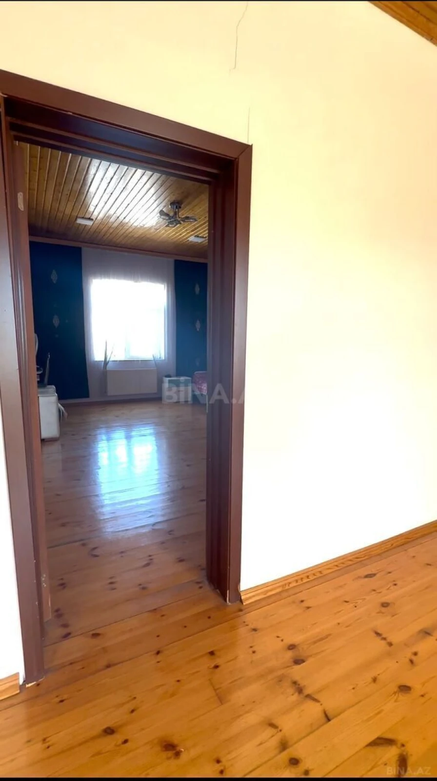 Satılır 6 otaqlı həyət evi 220 m²