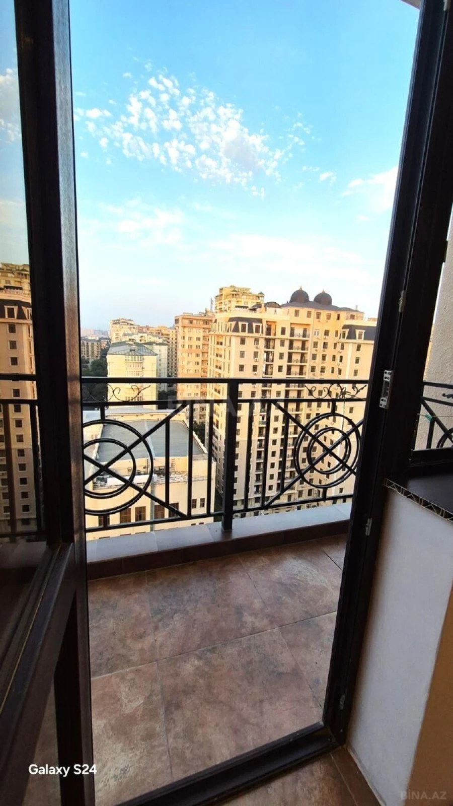 Satılır 2 otaqlı mənzil 65.5 m²