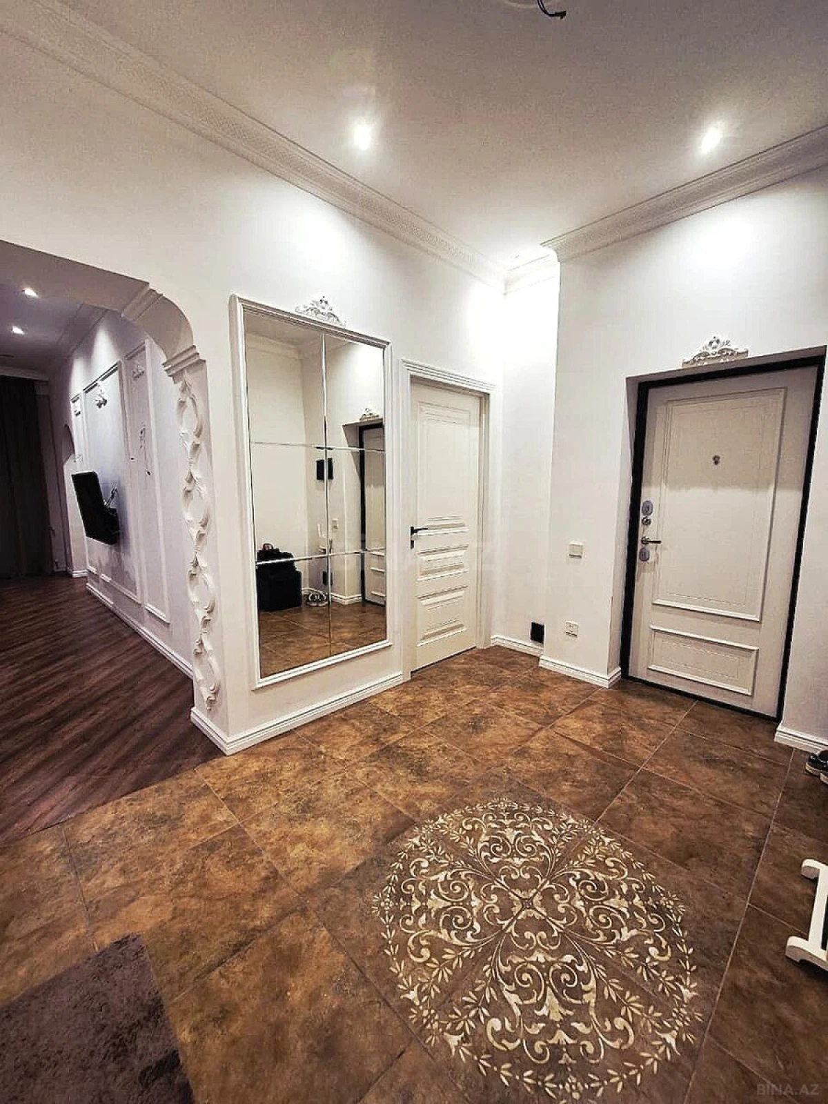 Satılır 2 otaqlı mənzil 65.5 m²