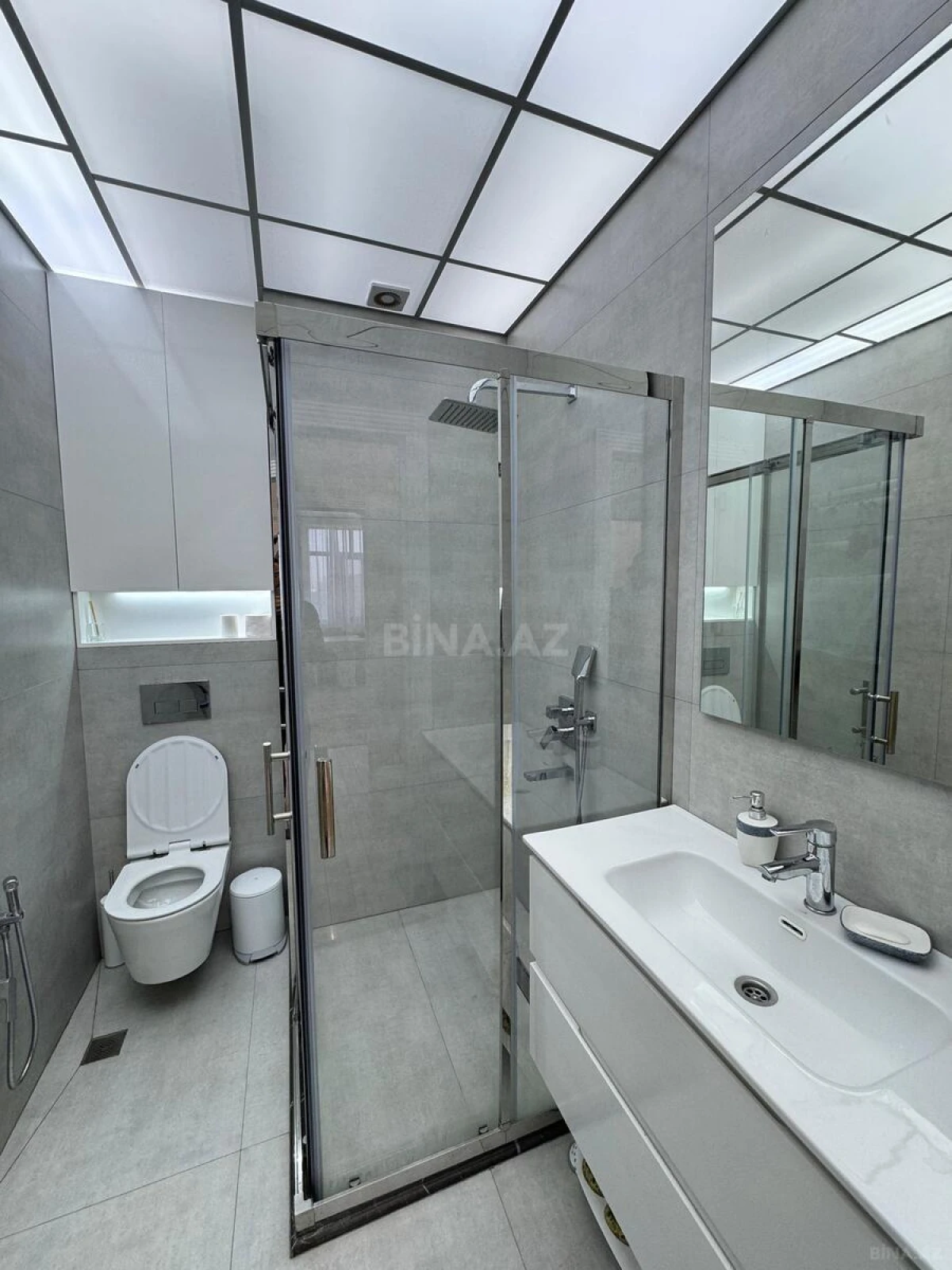 Satılır 3 otaqlı mənzil 110 m²