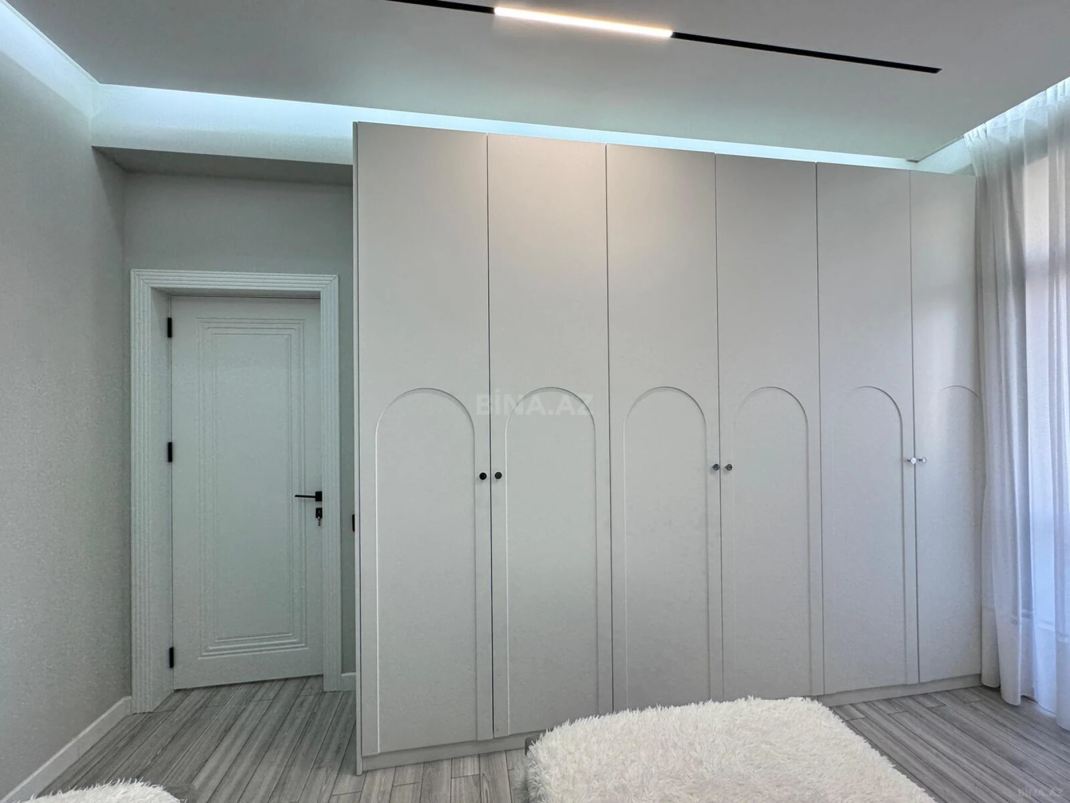 Satılır 3 otaqlı mənzil 110 m²