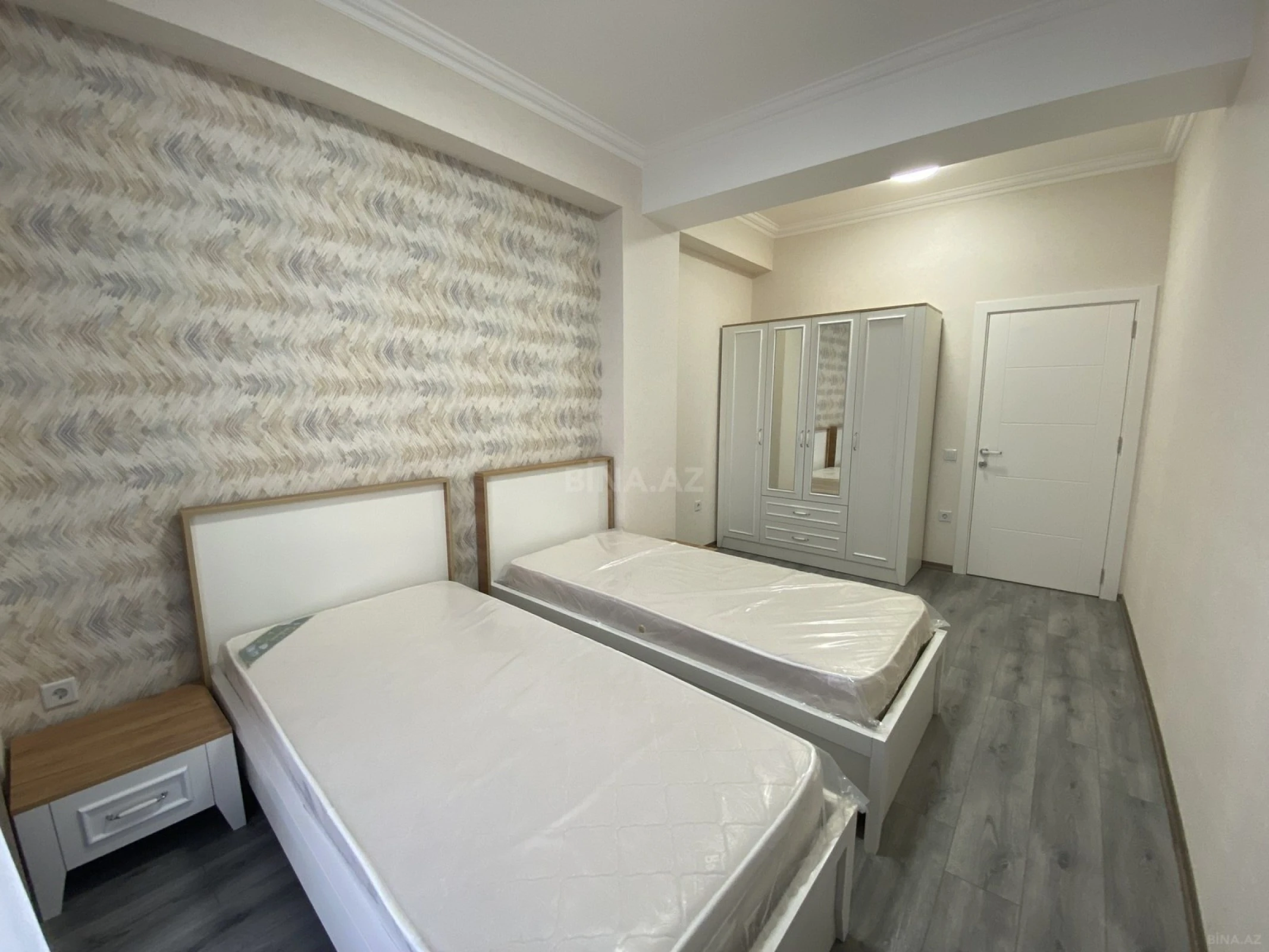 Satılır 3 otaqlı mənzil 96.5 m²