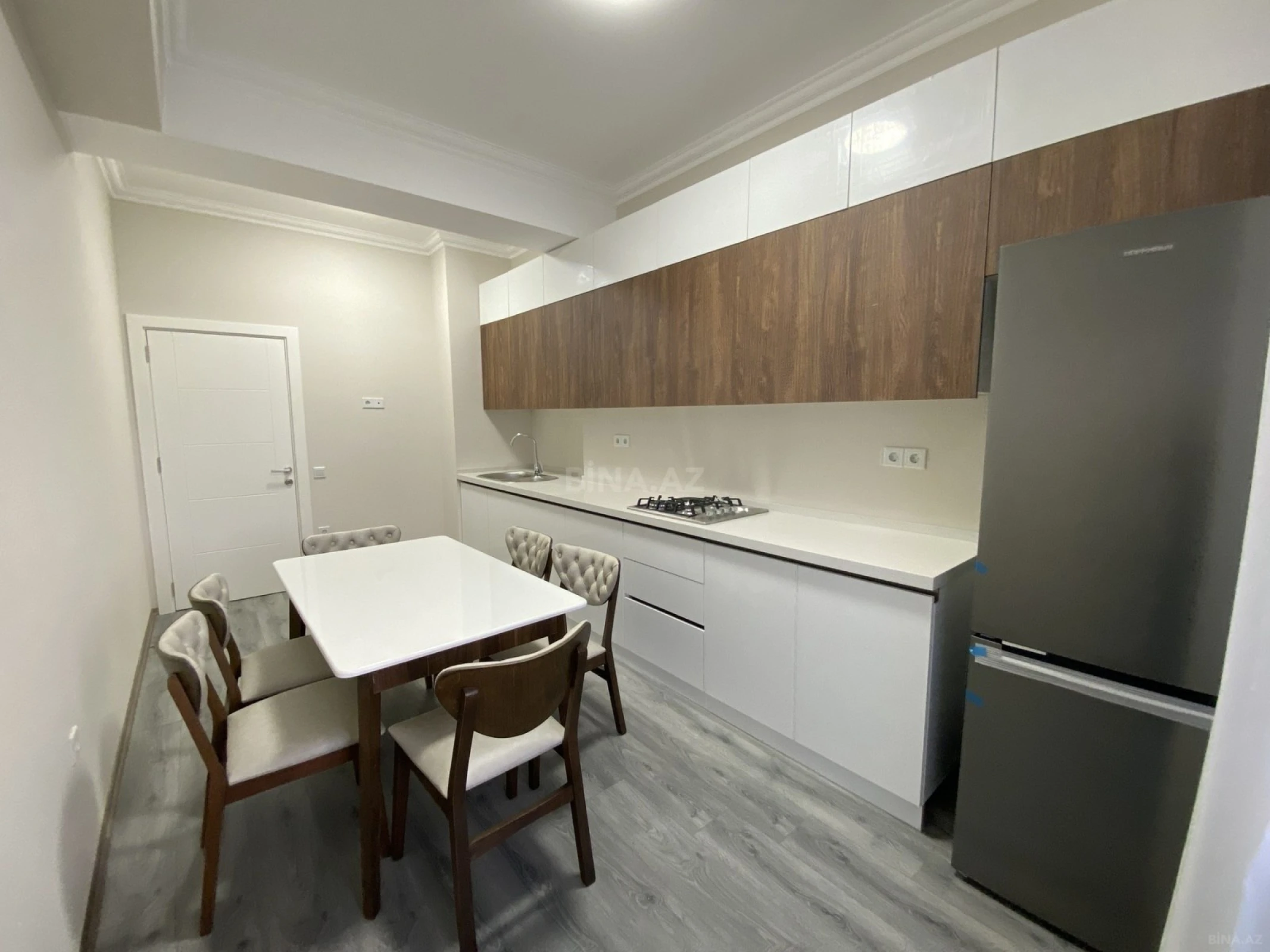 Satılır 3 otaqlı mənzil 96.5 m²