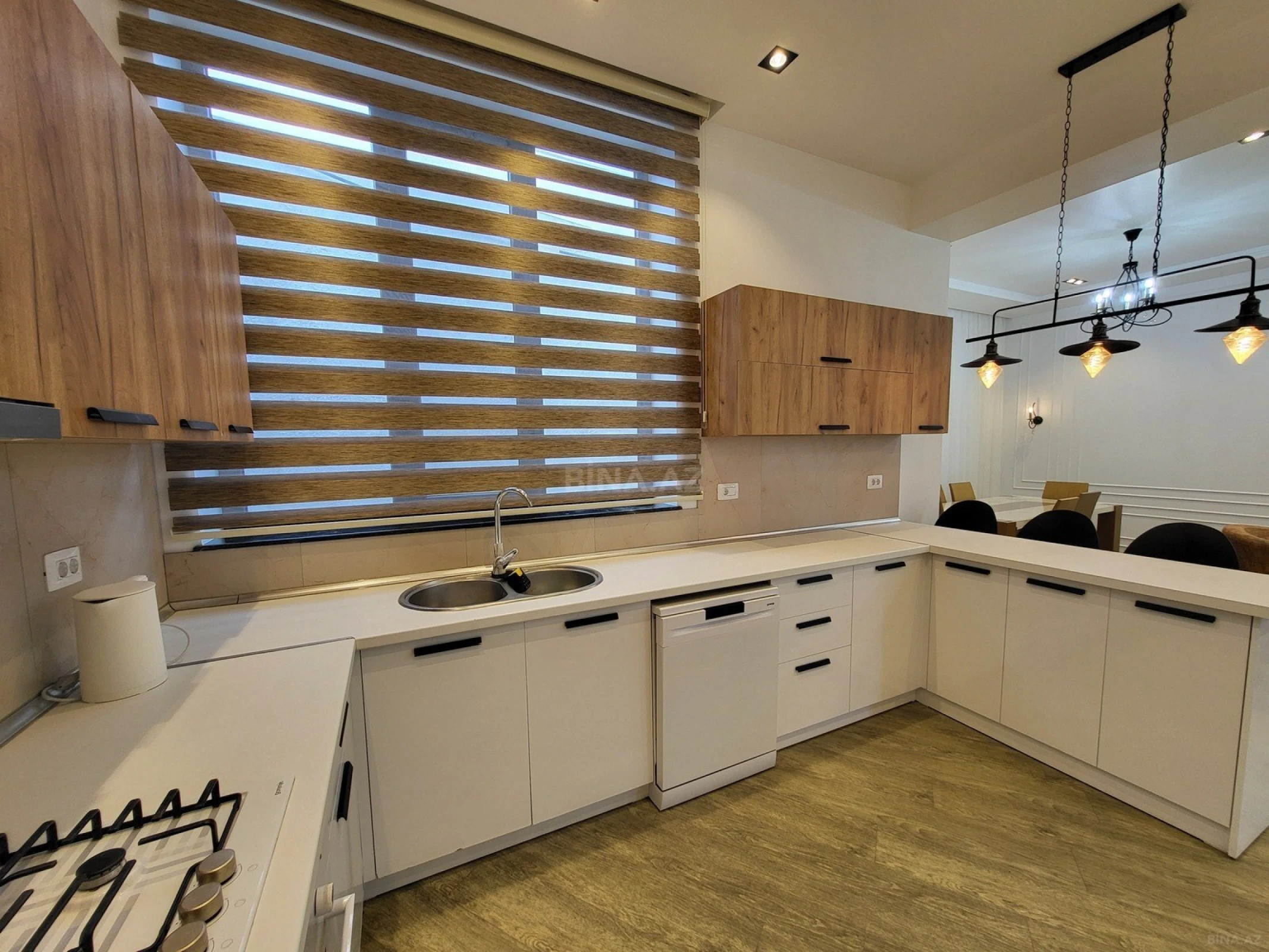 Satılır 4 otaqlı həyət evi 160 m²