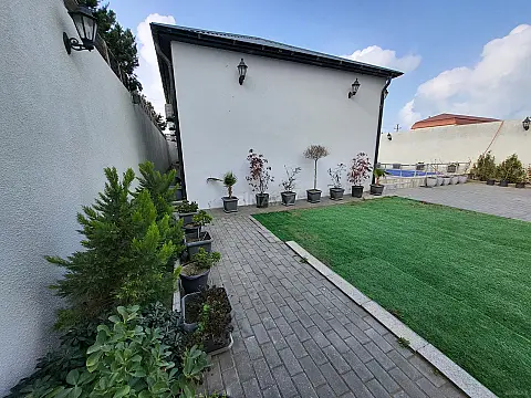 Satılır 4 otaqlı həyət evi 160 m²
