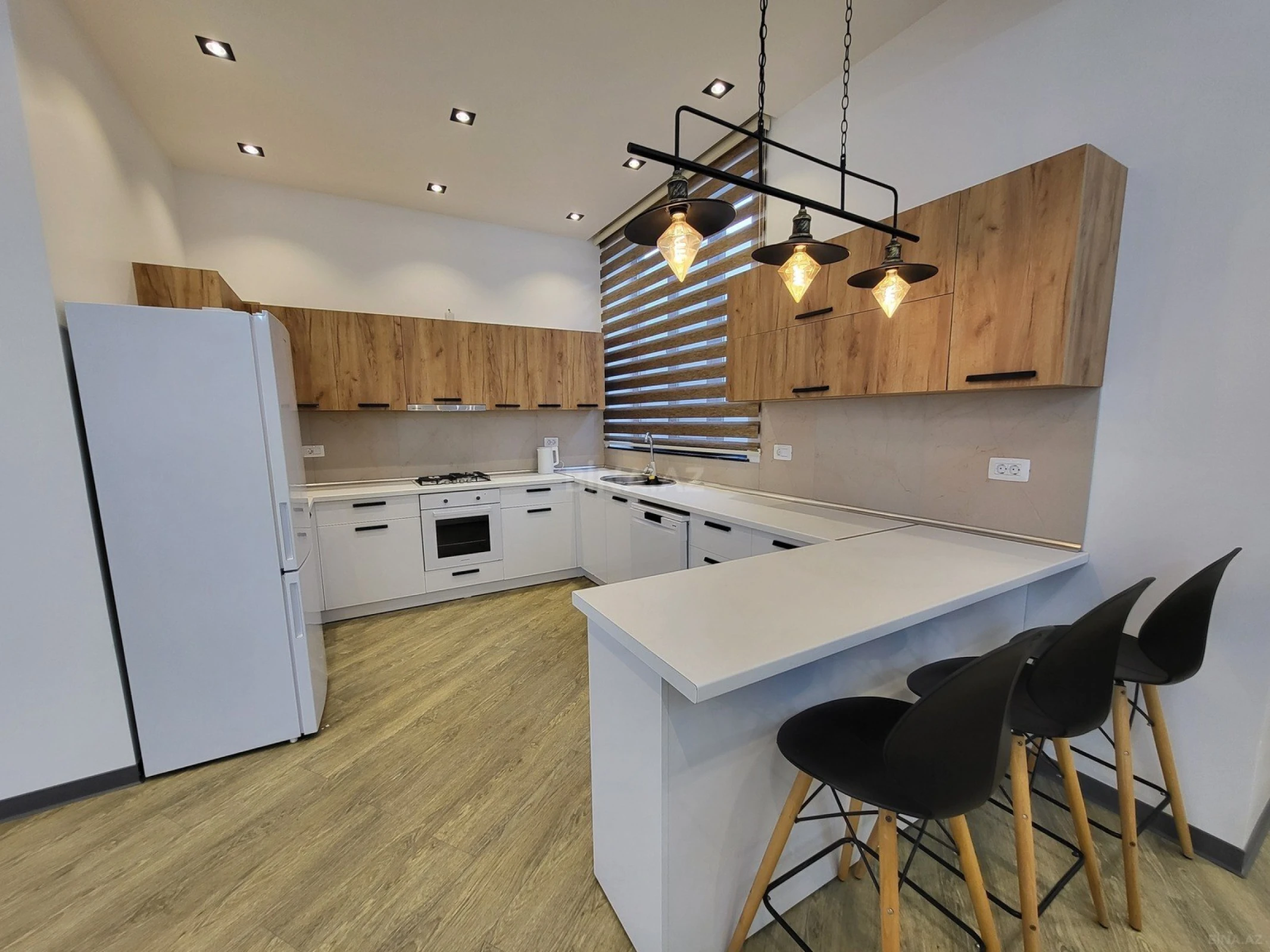 Satılır 4 otaqlı həyət evi 160 m²