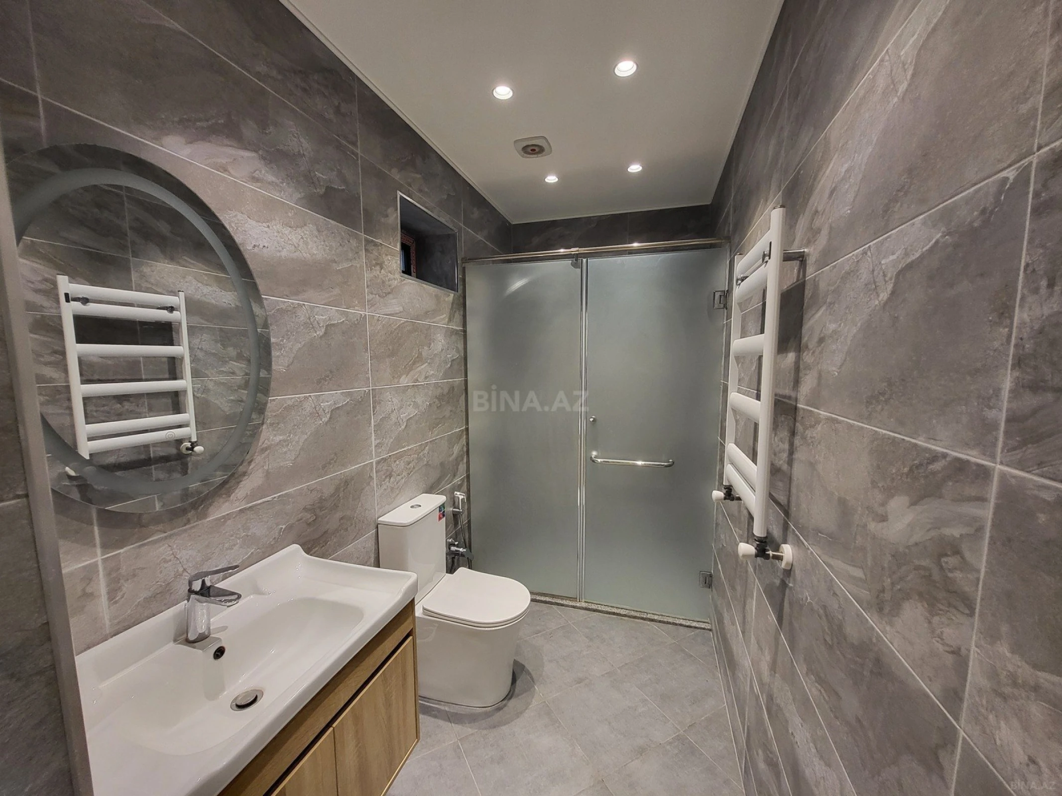 Satılır 4 otaqlı həyət evi 160 m²