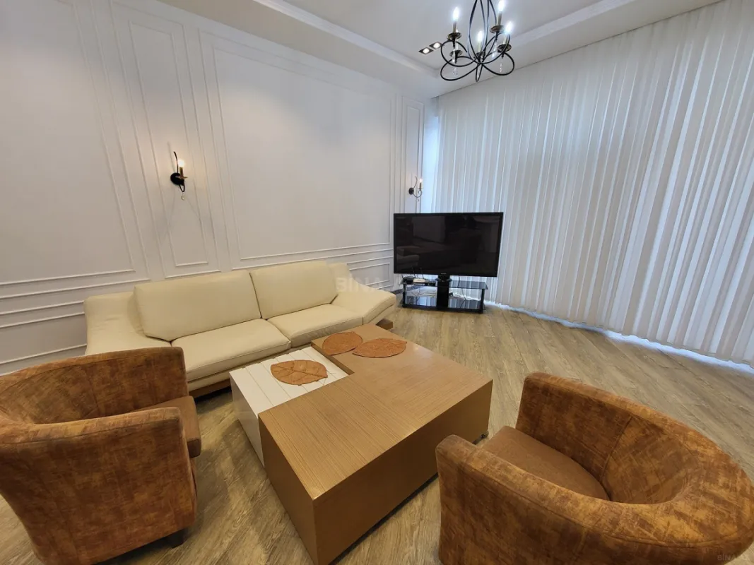 Satılır 4 otaqlı həyət evi 160 m²