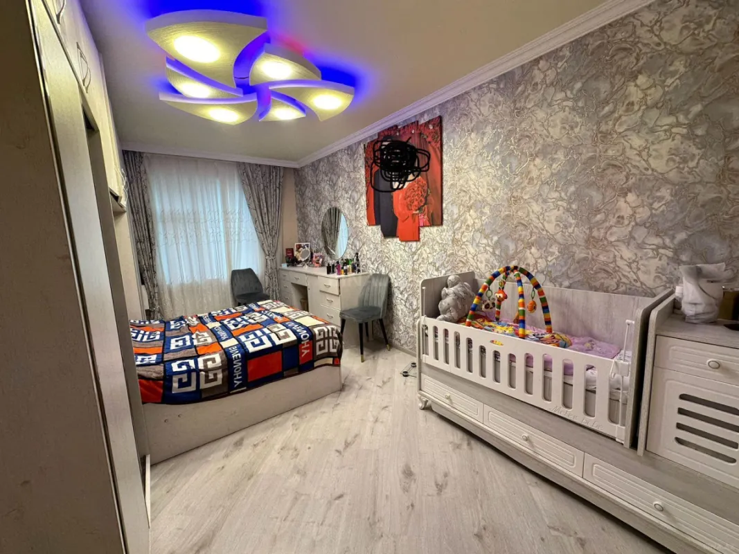 Satılır 2 otaqlı mənzil 65 m²