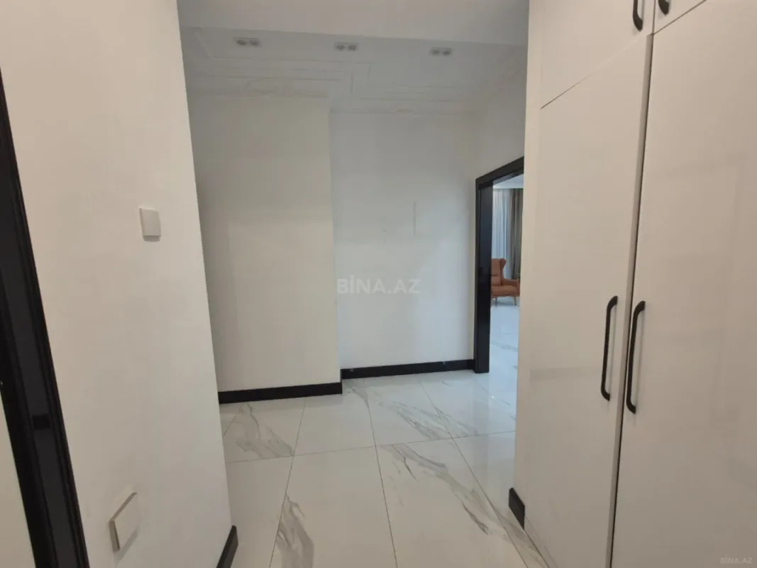 Satılır 2 otaqlı mənzil 93 m²
