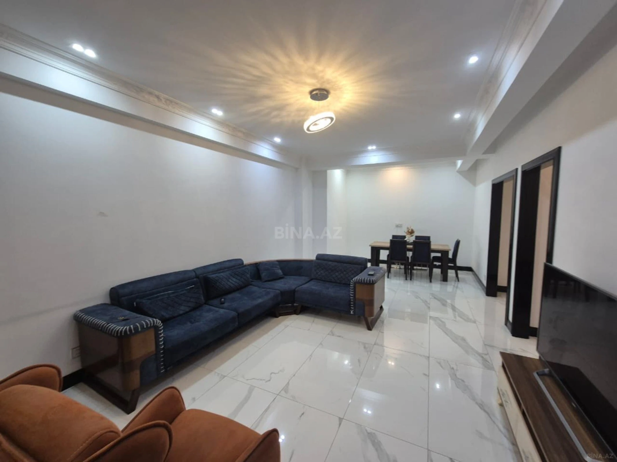 Satılır 2 otaqlı mənzil 93 m²