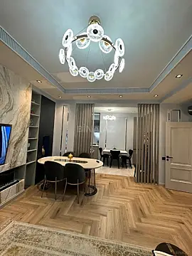 Satılır 4 otaqlı mənzil 132 m²