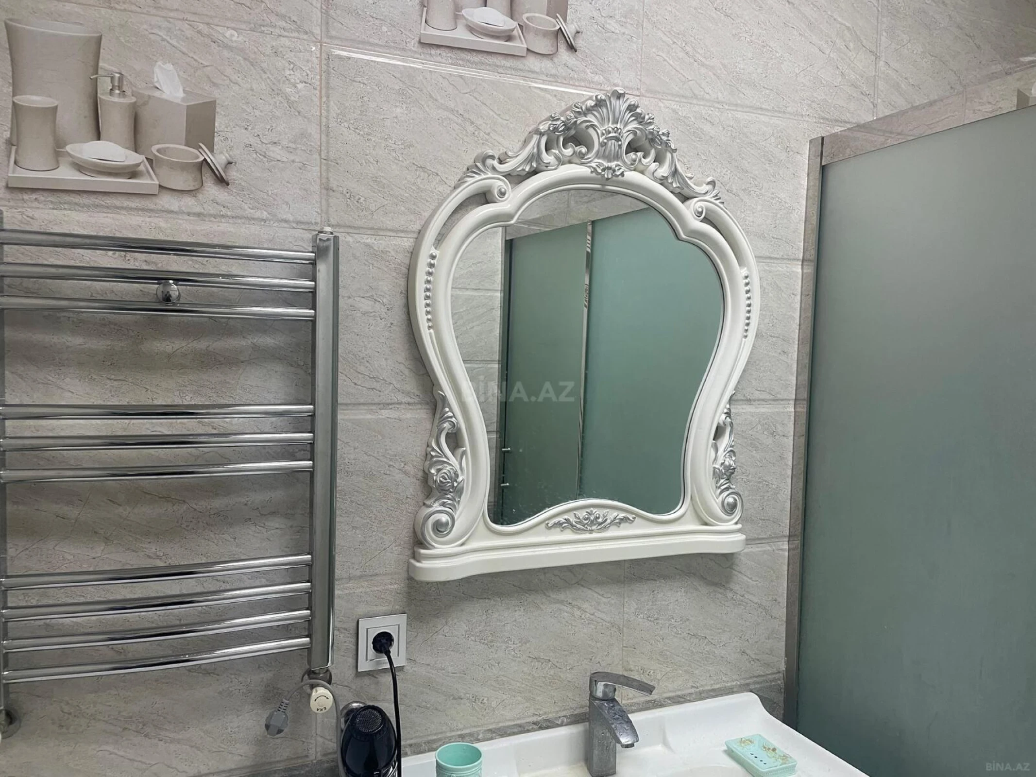 Kirayə verilir 3 otaqlı mənzil 120 m²