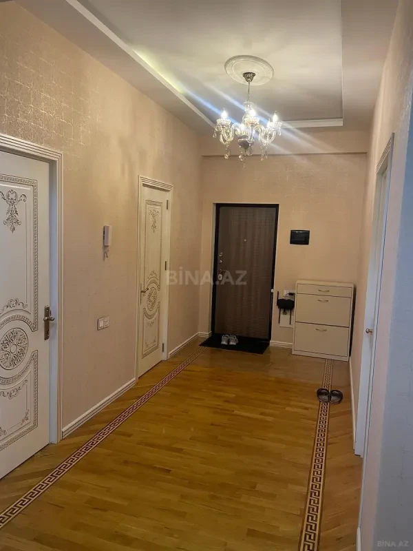 Kirayə verilir 3 otaqlı mənzil 120 m²