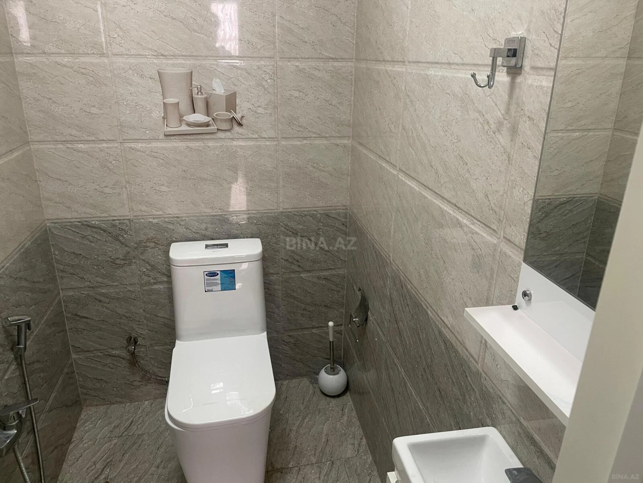Kirayə verilir 3 otaqlı mənzil 120 m²