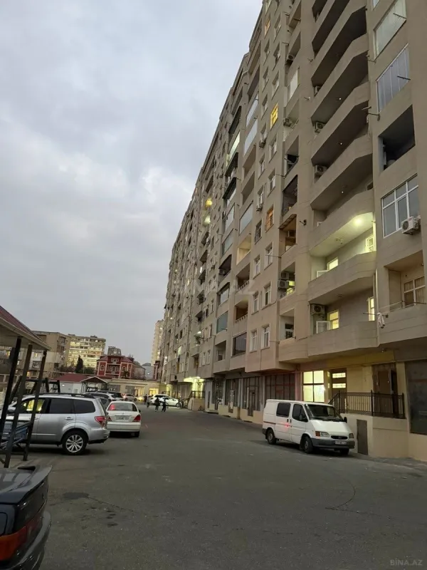 Satılır 3 otaqlı mənzil 150 m²