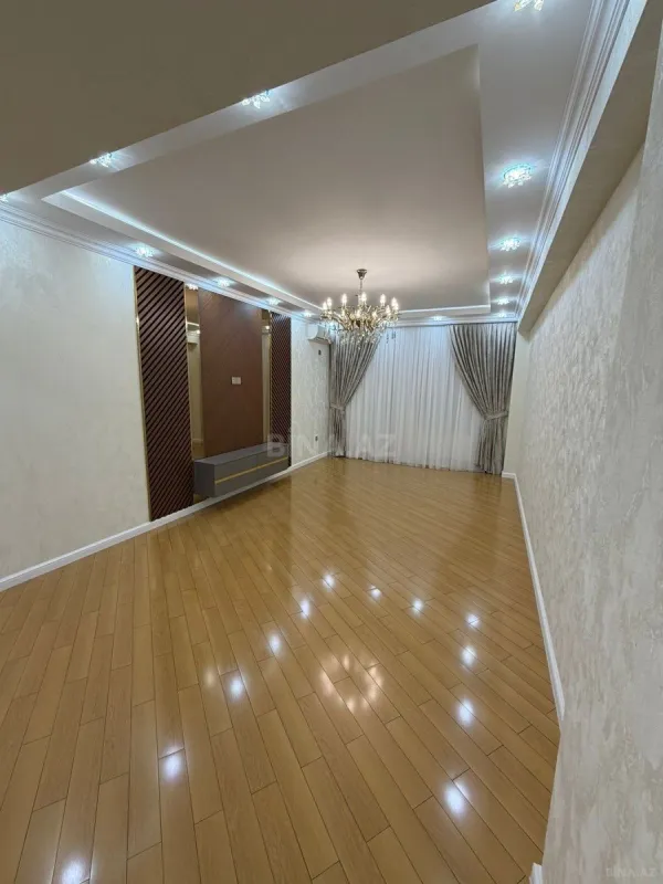 Satılır 3 otaqlı mənzil 150 m²