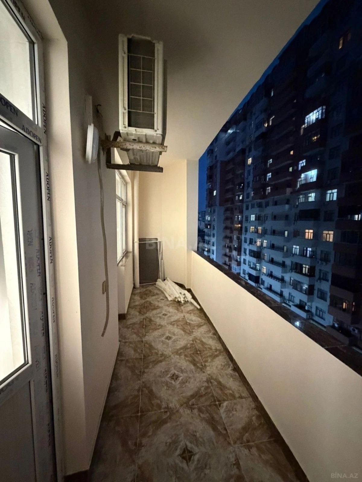 Satılır 3 otaqlı mənzil 150 m²